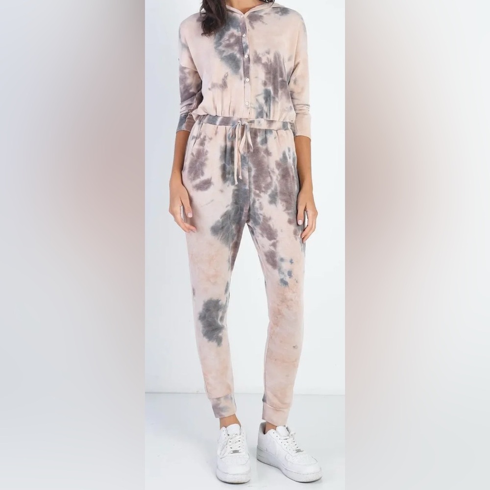Cherish Tie-Dye Button-Up Hooded Jumpsuit - Cream and Gray - NWOT - Size M